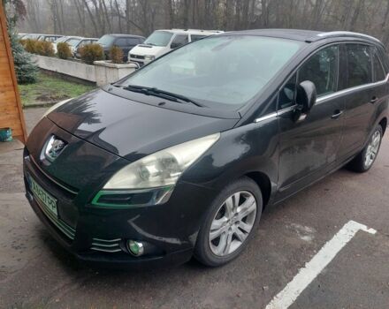 Черный Пежо 5008, объемом двигателя 1 л и пробегом 342 тыс. км за 6999 $, фото 2 на Automoto.ua