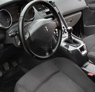 Черный Пежо 5008, объемом двигателя 1.56 л и пробегом 304 тыс. км за 8400 $, фото 16 на Automoto.ua