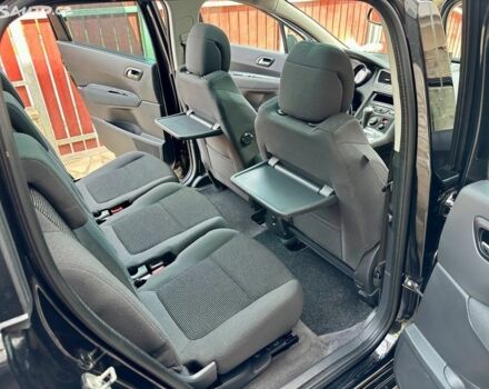 Чорний Пежо 5008, об'ємом двигуна 1.6 л та пробігом 170 тис. км за 6300 $, фото 9 на Automoto.ua
