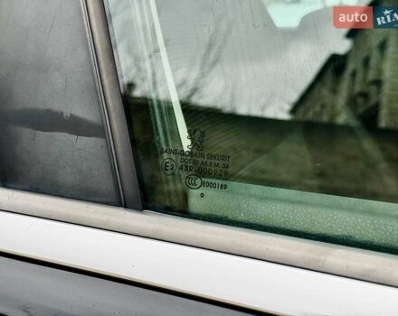 Чорний Пежо 5008, об'ємом двигуна 1.6 л та пробігом 200 тис. км за 4999 $, фото 31 на Automoto.ua