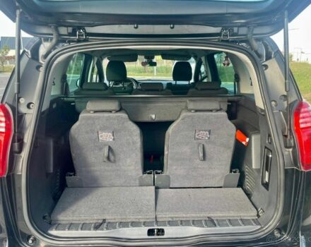 Чорний Пежо 5008, об'ємом двигуна 1.6 л та пробігом 170 тис. км за 6300 $, фото 6 на Automoto.ua