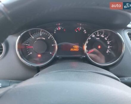 Черный Пежо 5008, объемом двигателя 2 л и пробегом 254 тыс. км за 9600 $, фото 21 на Automoto.ua