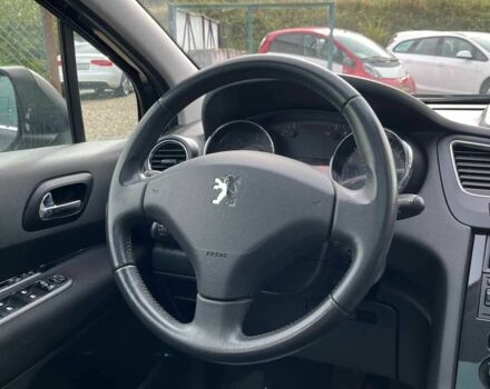 Черный Пежо 5008, объемом двигателя 2 л и пробегом 221 тыс. км за 9300 $, фото 17 на Automoto.ua