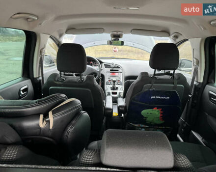 Черный Пежо 5008, объемом двигателя 1.56 л и пробегом 356 тыс. км за 8199 $, фото 30 на Automoto.ua