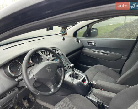 Черный Пежо 5008, объемом двигателя 1.6 л и пробегом 254 тыс. км за 7300 $, фото 25 на Automoto.ua