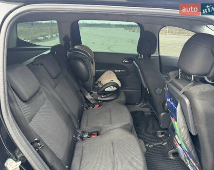 Черный Пежо 5008, объемом двигателя 1.56 л и пробегом 356 тыс. км за 8199 $, фото 25 на Automoto.ua