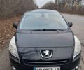 Черный Пежо 5008, объемом двигателя 1.6 л и пробегом 230 тыс. км за 7200 $, фото 1 на Automoto.ua