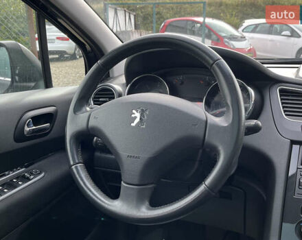 Черный Пежо 5008, объемом двигателя 2 л и пробегом 221 тыс. км за 9300 $, фото 17 на Automoto.ua