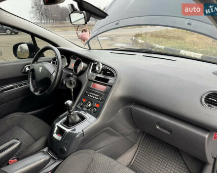 Черный Пежо 5008, объемом двигателя 1.56 л и пробегом 356 тыс. км за 8199 $, фото 22 на Automoto.ua