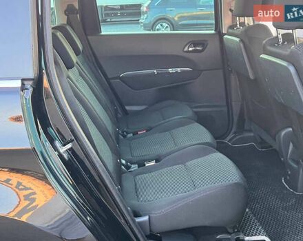 Черный Пежо 5008, объемом двигателя 1.6 л и пробегом 240 тыс. км за 6200 $, фото 8 на Automoto.ua