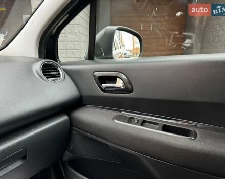 Чорний Пежо 5008, об'ємом двигуна 1.56 л та пробігом 208 тис. км за 8300 $, фото 48 на Automoto.ua