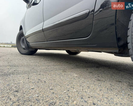 Черный Пежо 5008, объемом двигателя 1.56 л и пробегом 356 тыс. км за 8199 $, фото 32 на Automoto.ua