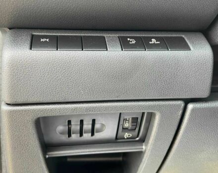 Черный Пежо 5008, объемом двигателя 2 л и пробегом 221 тыс. км за 9300 $, фото 13 на Automoto.ua