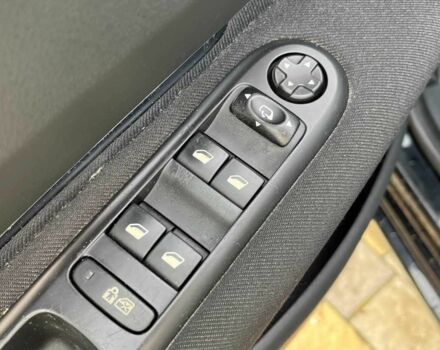 Черный Пежо 5008, объемом двигателя 2 л и пробегом 221 тыс. км за 9300 $, фото 8 на Automoto.ua