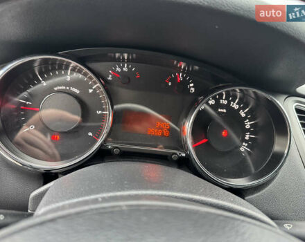 Черный Пежо 5008, объемом двигателя 1.56 л и пробегом 356 тыс. км за 8199 $, фото 10 на Automoto.ua