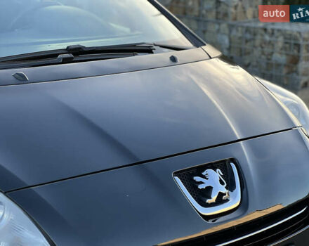 Чорний Пежо 5008, об'ємом двигуна 1.6 л та пробігом 240 тис. км за 7850 $, фото 16 на Automoto.ua