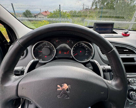 Чорний Пежо 5008, об'ємом двигуна 1.56 л та пробігом 305 тис. км за 8500 $, фото 5 на Automoto.ua