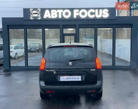 Черный Пежо 5008, объемом двигателя 1.6 л и пробегом 237 тыс. км за 8990 $, фото 6 на Automoto.ua