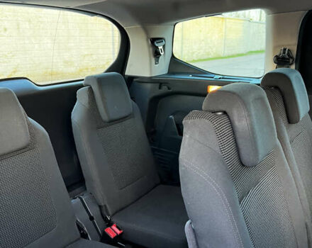 Чорний Пежо 5008, об'ємом двигуна 1.6 л та пробігом 240 тис. км за 7850 $, фото 38 на Automoto.ua