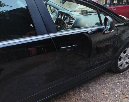 Чорний Пежо 5008, об'ємом двигуна 1.6 л та пробігом 210 тис. км за 7200 $, фото 3 на Automoto.ua