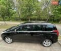 Черный Пежо 5008, объемом двигателя 1.6 л и пробегом 242 тыс. км за 9800 $, фото 1 на Automoto.ua