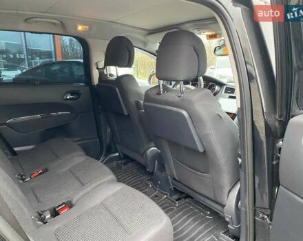 Черный Пежо 5008, объемом двигателя 2 л и пробегом 240 тыс. км за 11600 $, фото 22 на Automoto.ua