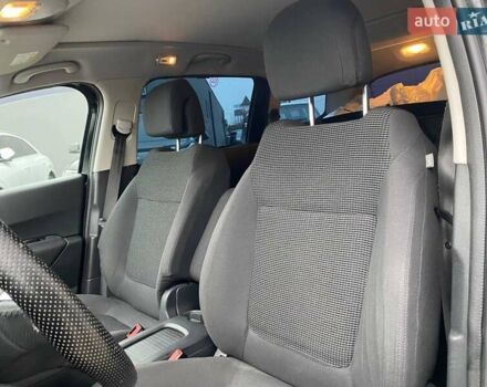 Черный Пежо 5008, объемом двигателя 2 л и пробегом 240 тыс. км за 11600 $, фото 18 на Automoto.ua