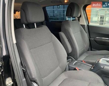 Черный Пежо 5008, объемом двигателя 2 л и пробегом 240 тыс. км за 11600 $, фото 24 на Automoto.ua