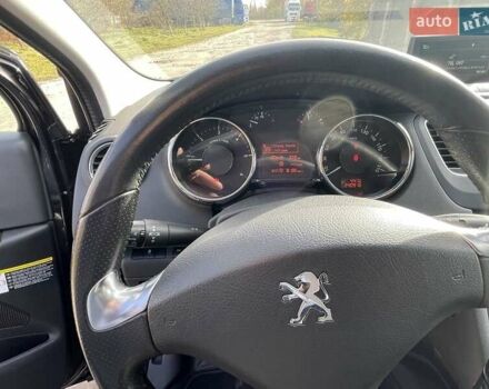 Черный Пежо 5008, объемом двигателя 2 л и пробегом 240 тыс. км за 10500 $, фото 5 на Automoto.ua