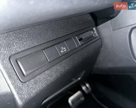 Черный Пежо 5008, объемом двигателя 1.5 л и пробегом 140 тыс. км за 23499 $, фото 33 на Automoto.ua