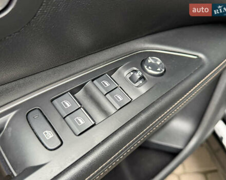 Чорний Пежо 5008, об'ємом двигуна 1.5 л та пробігом 195 тис. км за 24700 $, фото 59 на Automoto.ua