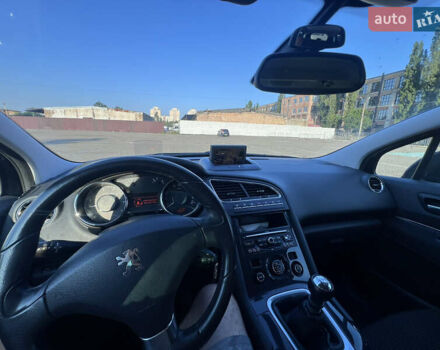 Чорний Пежо 5008, об'ємом двигуна 1.6 л та пробігом 268 тис. км за 7300 $, фото 7 на Automoto.ua