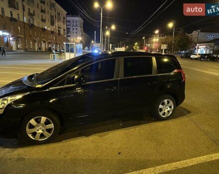 Черный Пежо 5008, объемом двигателя 1.6 л и пробегом 147 тыс. км за 8500 $, фото 1 на Automoto.ua