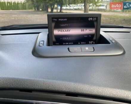 Чорний Пежо 5008, об'ємом двигуна 2 л та пробігом 241 тис. км за 7500 $, фото 3 на Automoto.ua