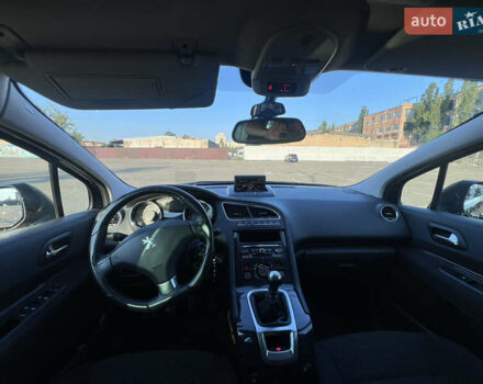 Чорний Пежо 5008, об'ємом двигуна 1.6 л та пробігом 268 тис. км за 7300 $, фото 8 на Automoto.ua