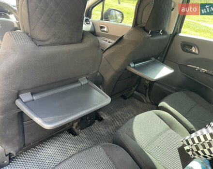 Черный Пежо 5008, объемом двигателя 1.56 л и пробегом 272 тыс. км за 8200 $, фото 18 на Automoto.ua