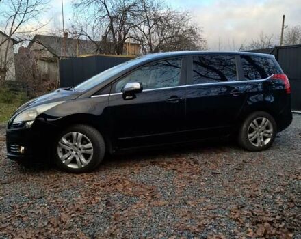 Чорний Пежо 5008, об'ємом двигуна 2 л та пробігом 246 тис. км за 9300 $, фото 4 на Automoto.ua