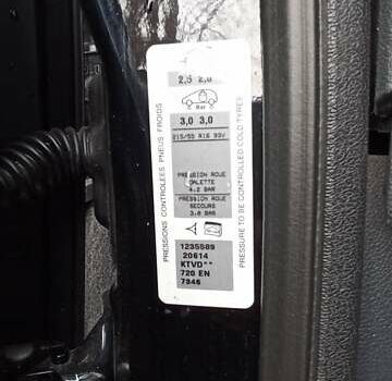 Чорний Пежо 5008, об'ємом двигуна 2 л та пробігом 250 тис. км за 8500 $, фото 10 на Automoto.ua