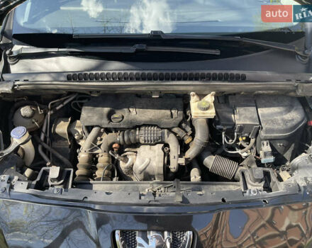 Черный Пежо 5008, объемом двигателя 1.56 л и пробегом 272 тыс. км за 8200 $, фото 10 на Automoto.ua