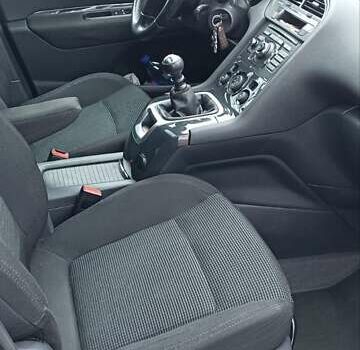 Чорний Пежо 5008, об'ємом двигуна 2 л та пробігом 250 тис. км за 8500 $, фото 16 на Automoto.ua