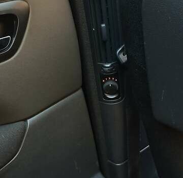 Чорний Пежо 5008, об'ємом двигуна 2 л та пробігом 250 тис. км за 8500 $, фото 5 на Automoto.ua