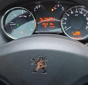 Чорний Пежо 5008, об'ємом двигуна 2 л та пробігом 250 тис. км за 8500 $, фото 2 на Automoto.ua