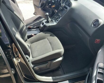Чорний Пежо 5008, об'ємом двигуна 2 л та пробігом 315 тис. км за 8300 $, фото 6 на Automoto.ua