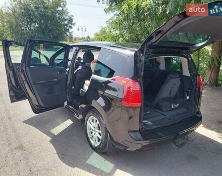 Черный Пежо 5008, объемом двигателя 2 л и пробегом 315 тыс. км за 8500 $, фото 5 на Automoto.ua