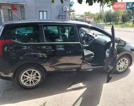 Черный Пежо 5008, объемом двигателя 2 л и пробегом 315 тыс. км за 8500 $, фото 6 на Automoto.ua
