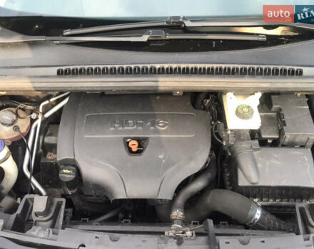 Черный Пежо 5008, объемом двигателя 2 л и пробегом 270 тыс. км за 8500 $, фото 4 на Automoto.ua