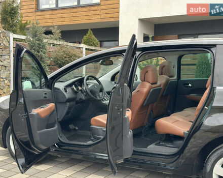 Черный Пежо 5008, объемом двигателя 1.6 л и пробегом 225 тыс. км за 8950 $, фото 1 на Automoto.ua