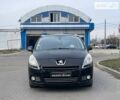 Чорний Пежо 5008, об'ємом двигуна 2 л та пробігом 237 тис. км за 10499 $, фото 1 на Automoto.ua