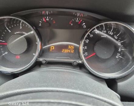 Черный Пежо 5008, объемом двигателя 2 л и пробегом 240 тыс. км за 11500 $, фото 22 на Automoto.ua