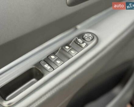 Черный Пежо 5008, объемом двигателя 1.6 л и пробегом 150 тыс. км за 12300 $, фото 18 на Automoto.ua